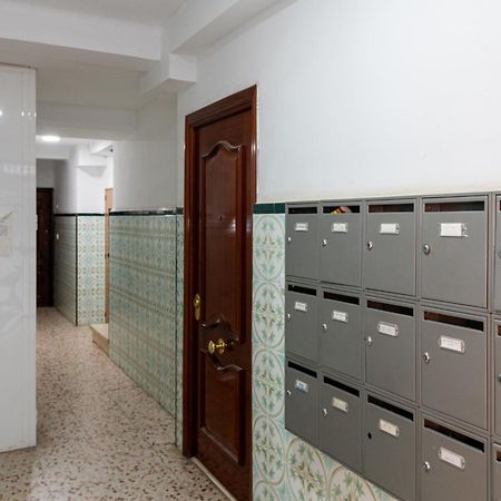 Piso Elegante Y Nuevo De 3 Habitaciones Y 2 Banos Sevilla Exterior foto