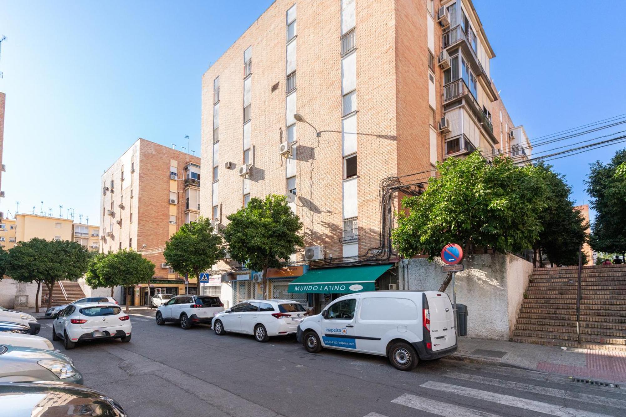 Piso Elegante Y Nuevo De 3 Habitaciones Y 2 Banos Sevilla Exterior foto