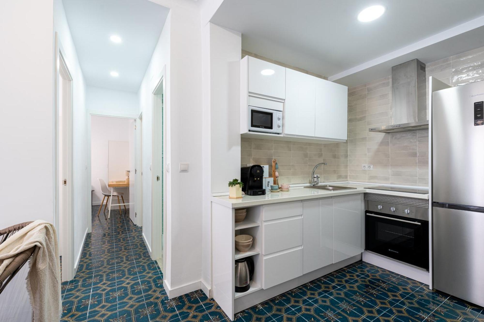 Piso Elegante Y Nuevo De 3 Habitaciones Y 2 Banos Sevilla Exterior foto