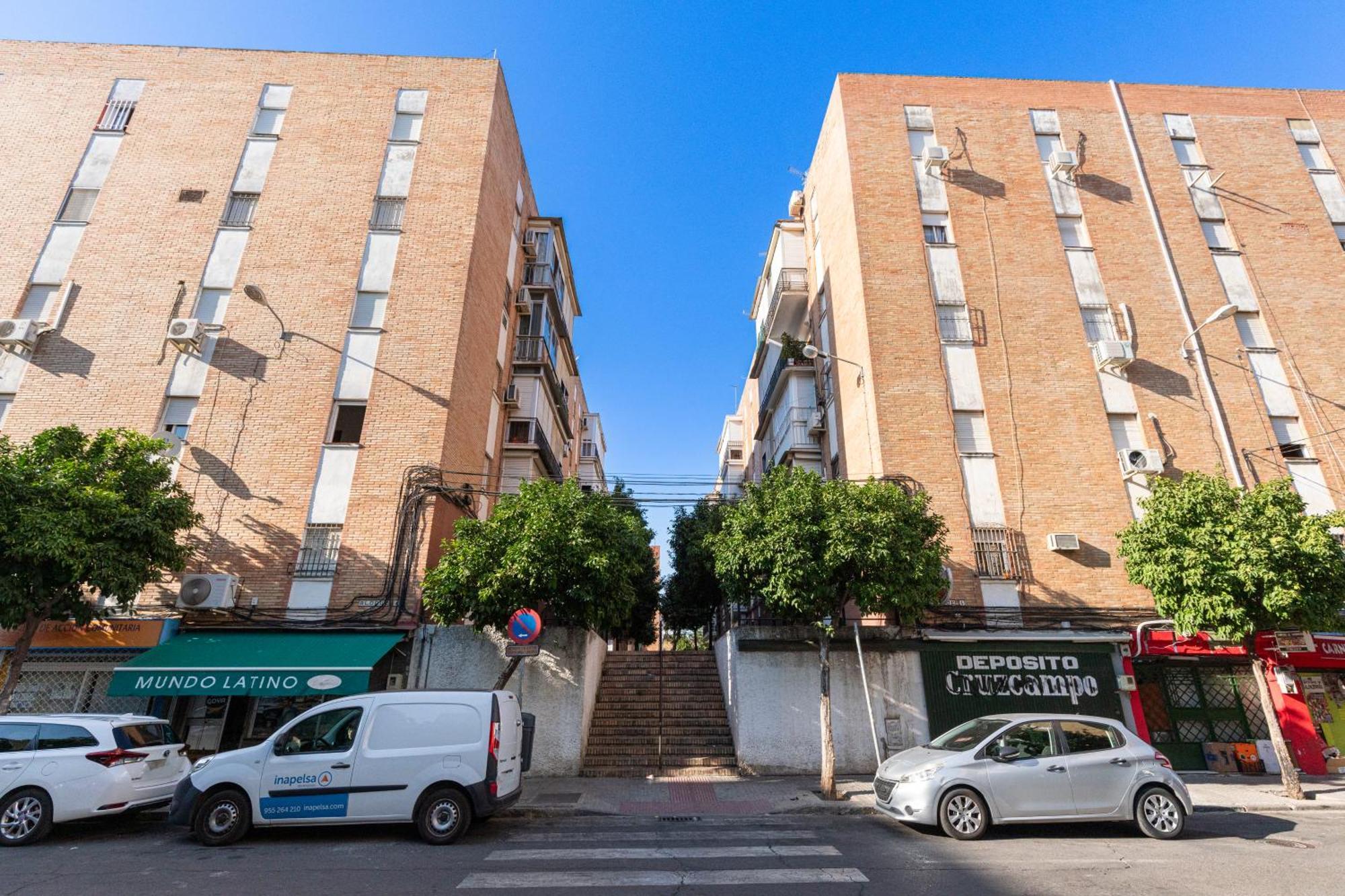 Piso Elegante Y Nuevo De 3 Habitaciones Y 2 Banos Sevilla Exterior foto