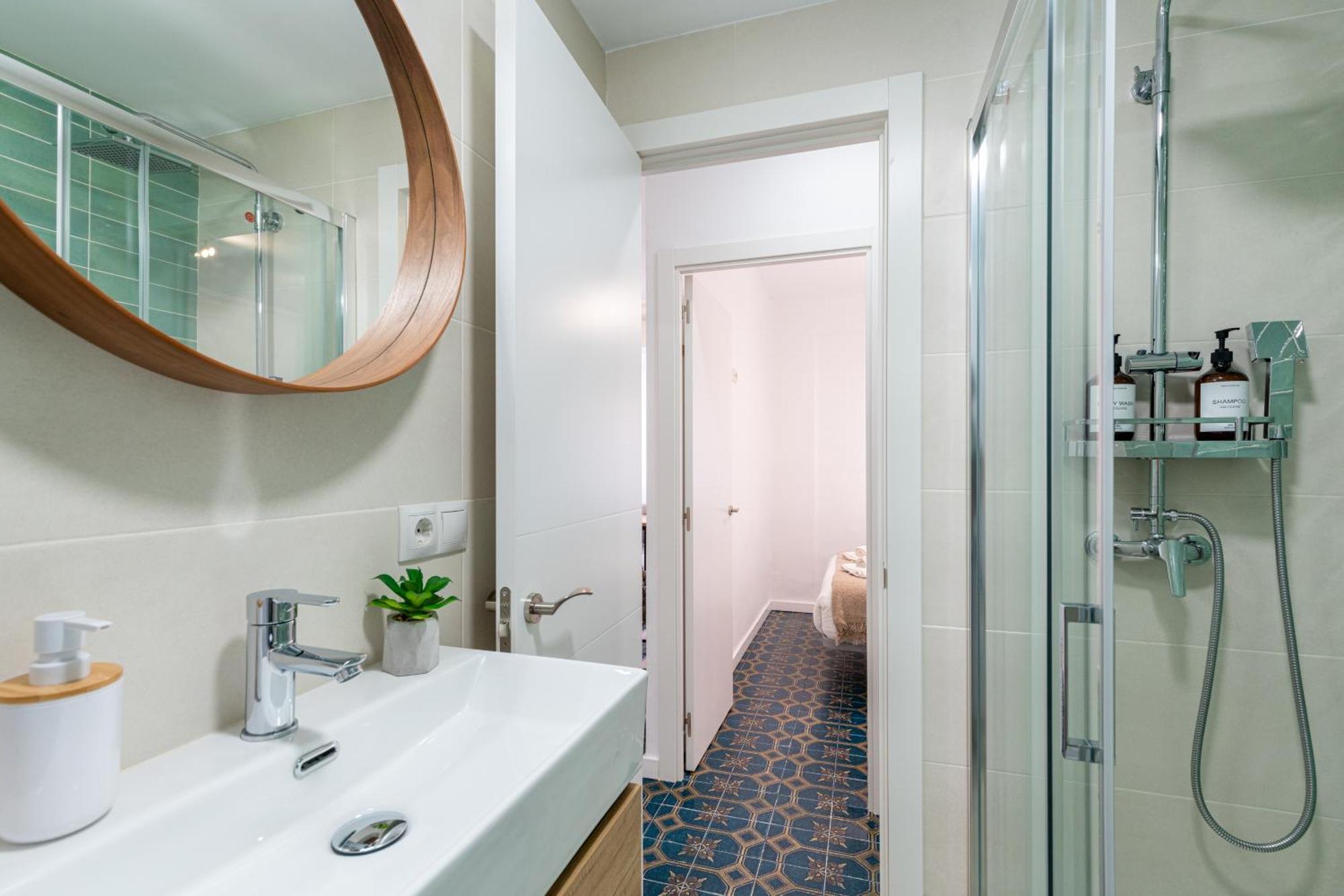Piso Elegante Y Nuevo De 3 Habitaciones Y 2 Banos Sevilla Exterior foto