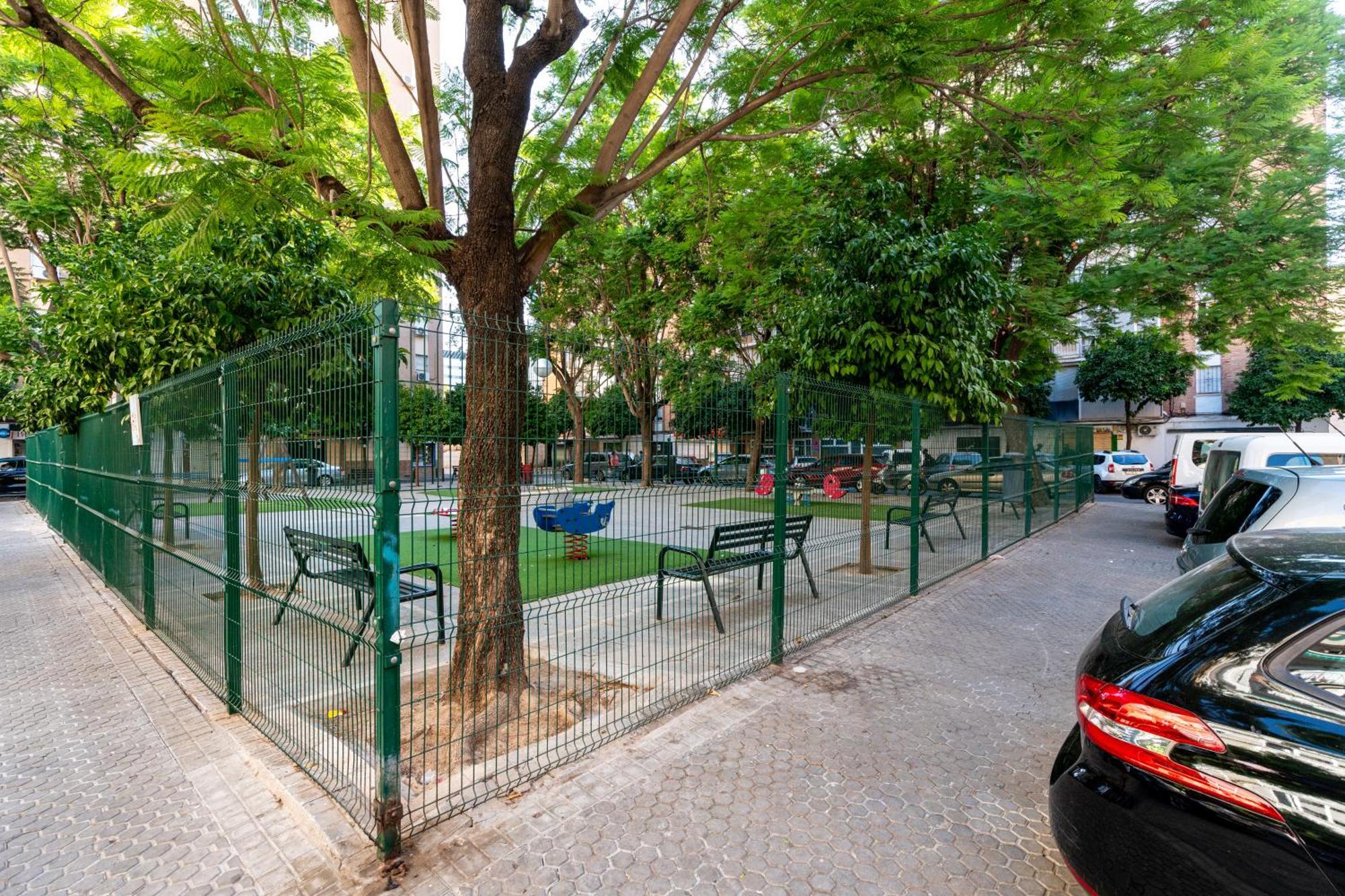 Piso Elegante Y Nuevo De 3 Habitaciones Y 2 Banos Sevilla Exterior foto
